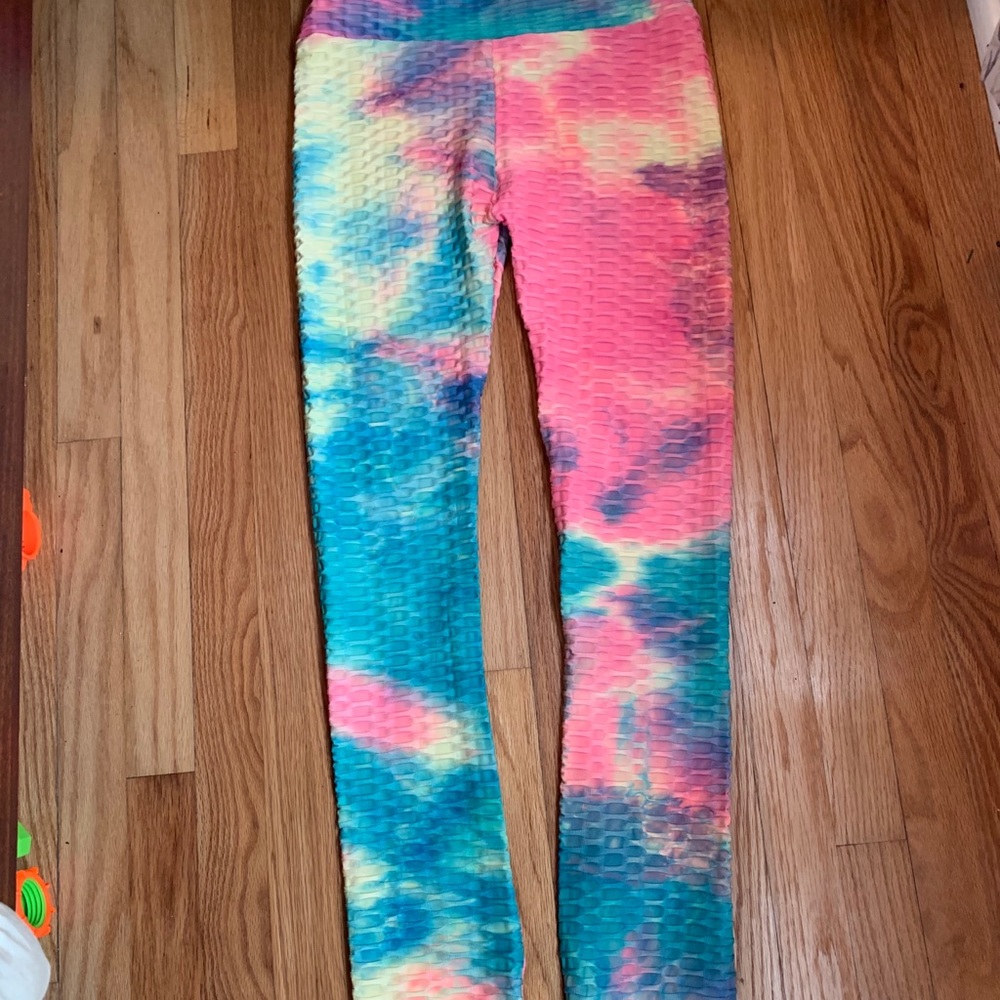 Booty lifting workout pants